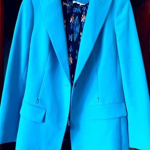 Size 8 Blazer Beautiful Color